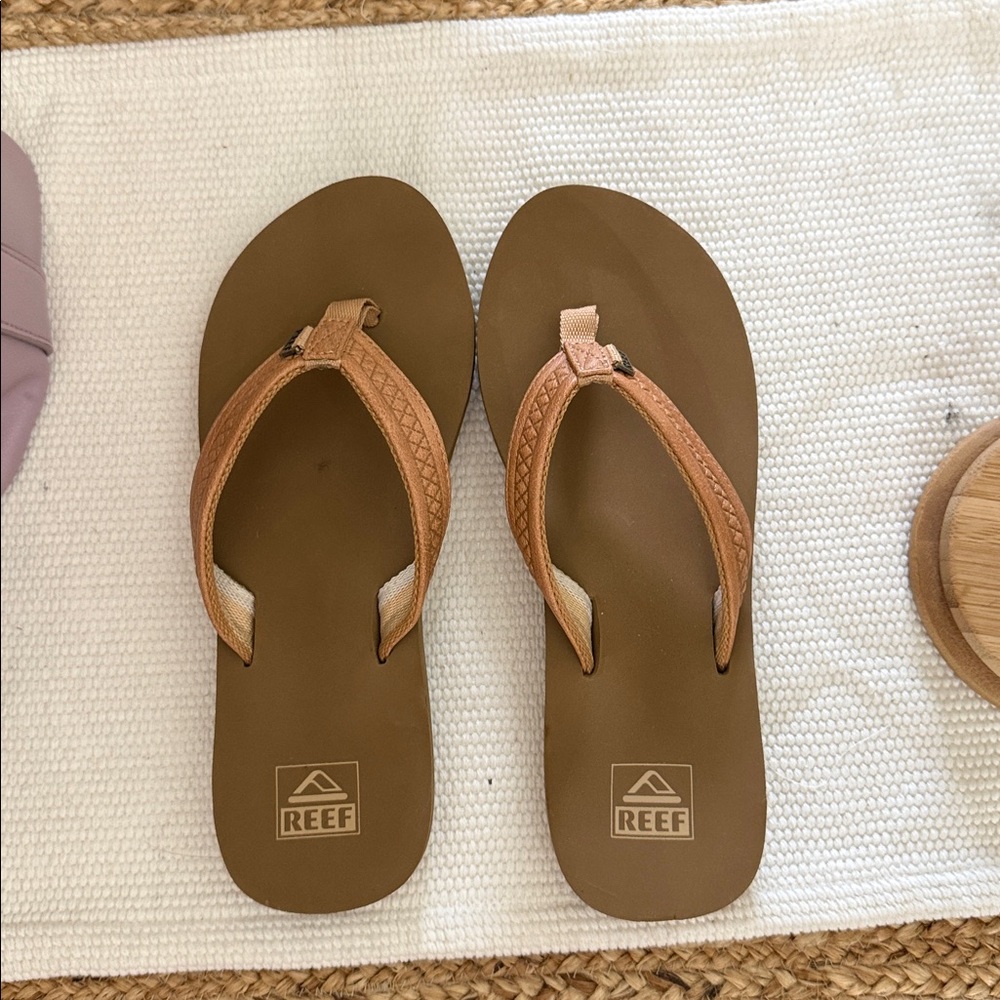 Reef Women's Cora Flip Flop Natural - Medium